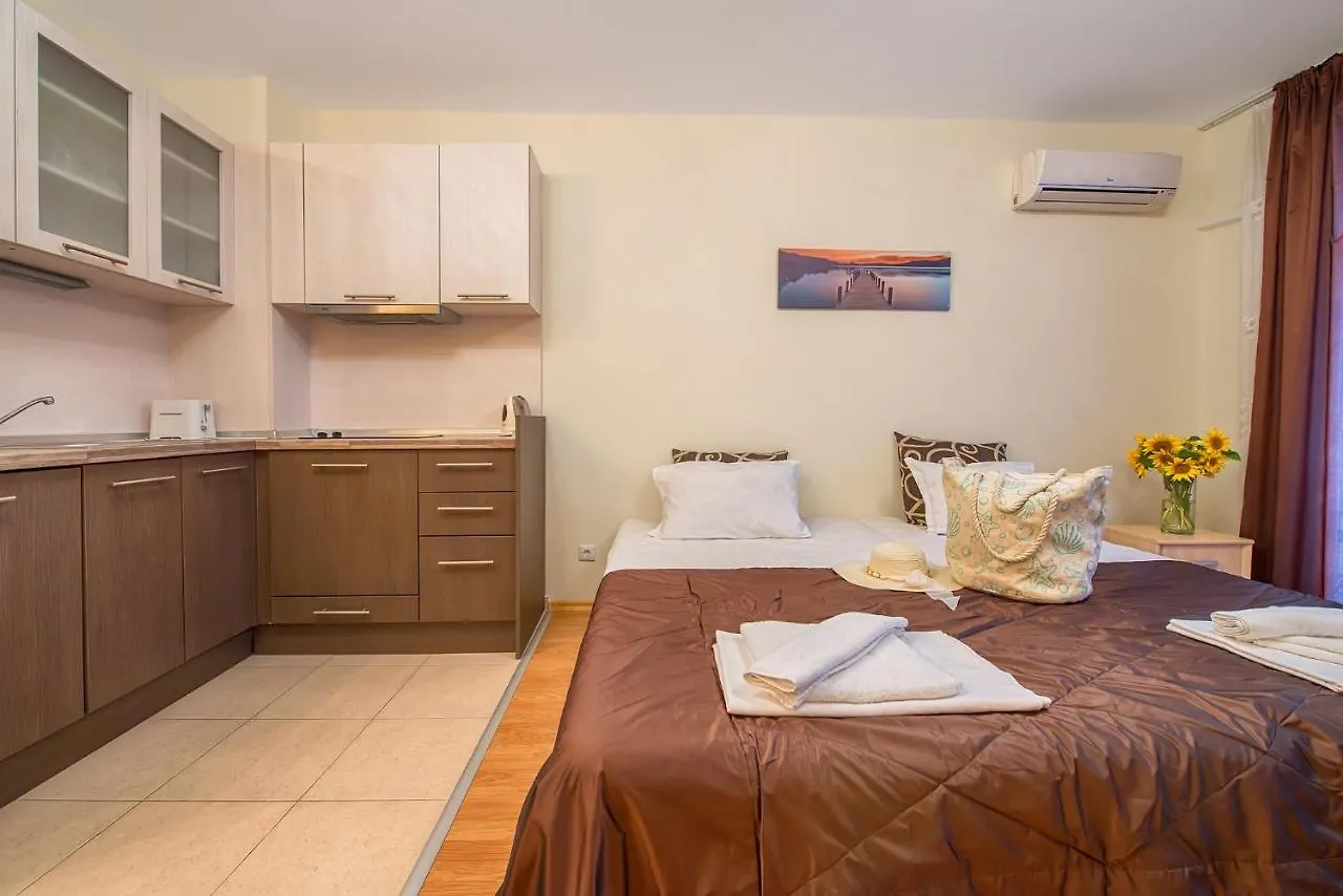 Admiral Plaza Holiday Apartments Sunny Beach